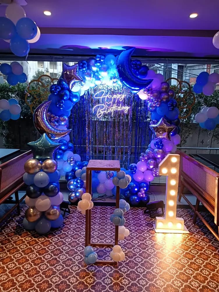 Twinkle Star Ring — kids birthday balloon decoration, ₹4,499